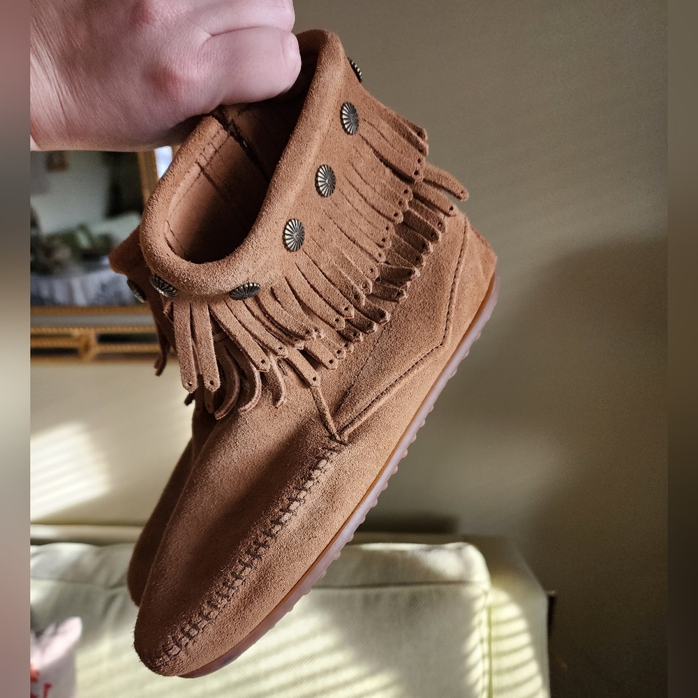 Minnetonka Double Fringe Side Zip Boot Size 8 Gre… - image 3